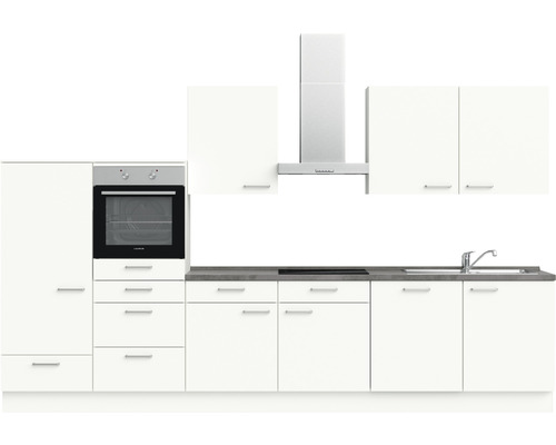 Komplette Küche mit Einbaubackofen, Dunstabzugshaube, Spüle, Kochfeld und Schränken