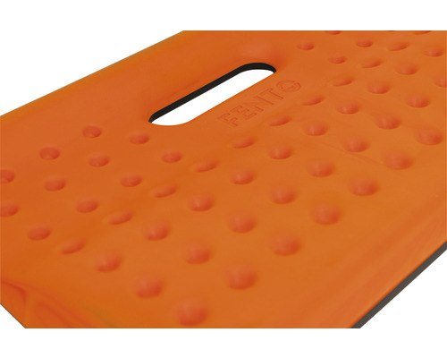 Knieschoner aus Kunststoff mit Griffloch