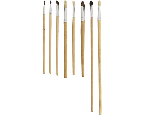 Set aus neun Malpinseln mit Holzgriffen.
