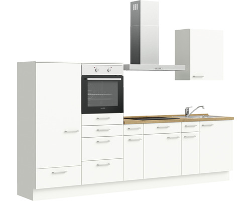 Komplette Küchenzeile mit Elektrogeräten, Spüle und Dunstabzugshaube.