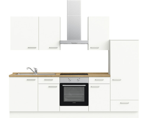 Küchenzeile mit Spüle, Kochfeld, Backofen, Dunstabzugshaube und Schränken