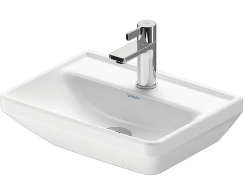 Weißes Aufsatzwaschbecken mit Chromarmatur