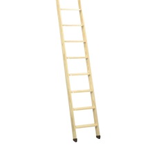 Holzleiter mit sieben Sprossen