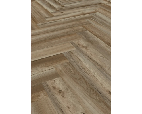 Verlegung von Laminatboden im Fischgrätmuster