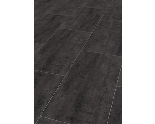 Dunkle Bodenfliesen mit Steinoptik
