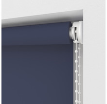 Dunkelblaue Rollos mit Kettenzug zur Fensterdekoration