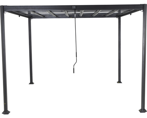 Freistehende Pergola mit Kurbelmechanismus.