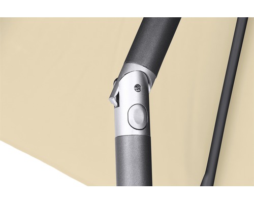 Detailaufnahme eines Sonnenschirms mit Gestell