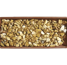 Dekorativer Ziersplitt in einer Schale