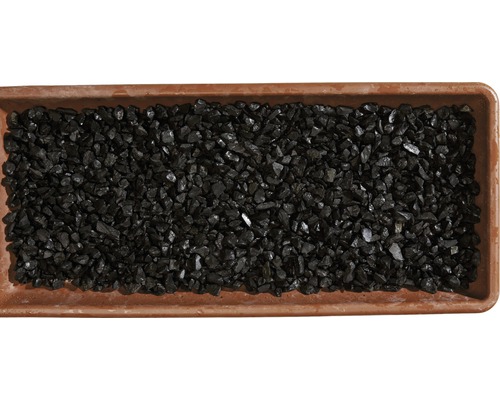 Schale mit schwarzen Zierkieseln