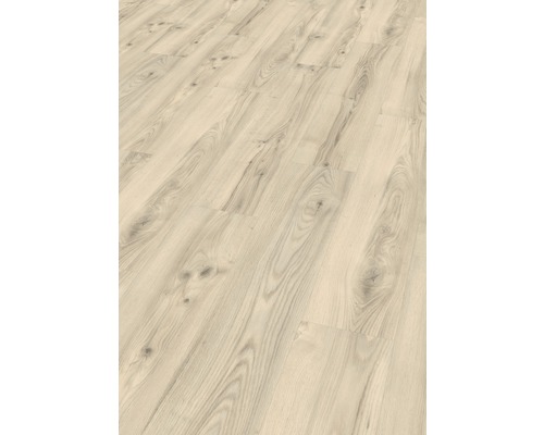 Heller Laminatboden mit Holzoptik