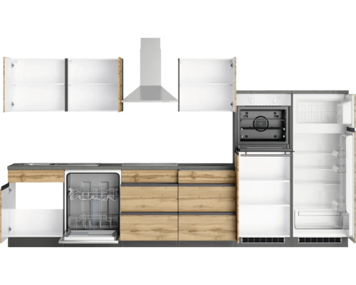 Küchenzeile mit Spülmaschine, Herd, Dunstabzugshaube und Kühlschrank