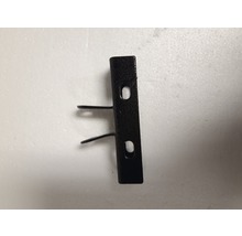Metallhalterung mit zwei Löchern und zwei Stiften