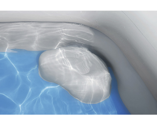 Detailansicht eines Pools mit integrierter Kopfstütze