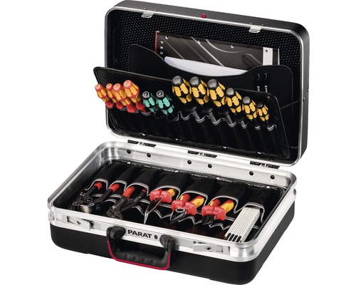 Geöffneter Werkzeugkoffer mit verschiedenen Werkzeugen wie Schraubendrehern, Zangen und einem Zollstock.