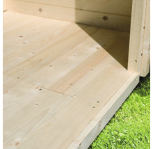 Boden aus Holzbrettern eines Gartenhauses