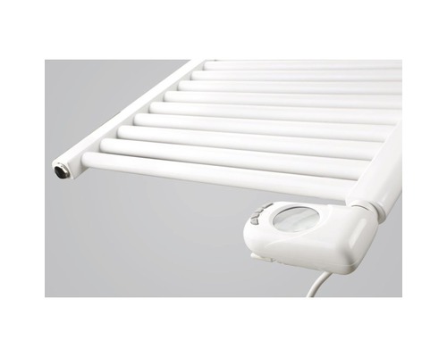 Elektrischer Handtuchwärmer mit Heizstäben und Bedienelement