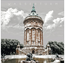 Wasserturm mit Teichanlage und Skulpturen