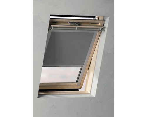 Dachfenster mit Rollo zur Verdunkelung