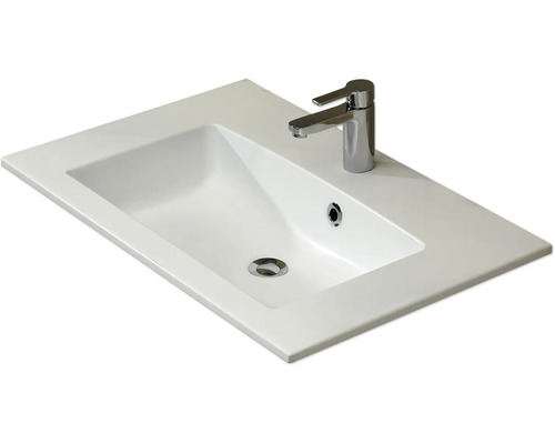 Waschbecken mit Armatur