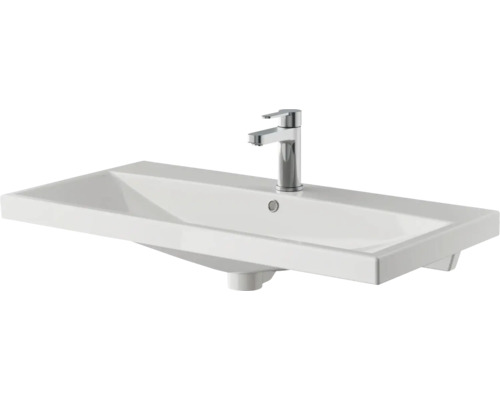Keramikwaschtisch mit Armatur für das Badezimmer