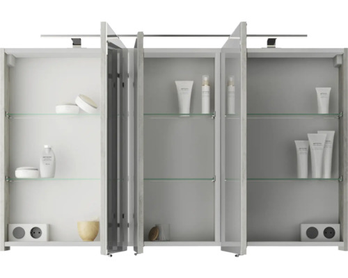 Spiegelschrank mit offenen Türen und Glasböden zur Aufbewahrung von Badartikeln