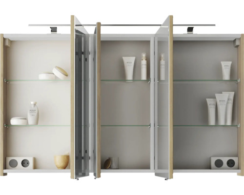 Offener Spiegelschrank mit Glasböden zur Badezimmeraufbewahrung