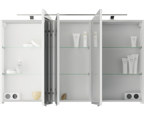 Weißer Spiegelschrank mit drei Türen und Glasablagen für das Badezimmer