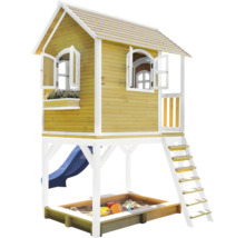 Spielhaus aus Holz mit Sandkasten und Rutsche