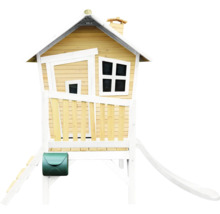 Kinderspielhaus mit Rutsche und Briefkasten