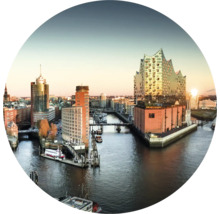Panorama der Hamburger Elbphilharmonie und des Hafens