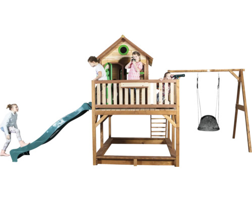 Spielplatz mit Spielhaus, Rutsche und Schaukel für Kinder