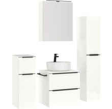 Badezimmer mit Waschtisch, Waschbecken, Spiegelschrank und Hochschrank