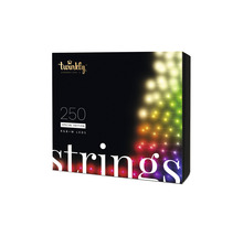 Verpackung einer Twinkly Lichterkette mit 250 RGBW LEDs