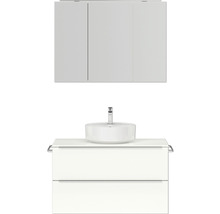 Badezimmer mit Waschtischunterschrank, Aufsatzwaschbecken und Spiegelschrank