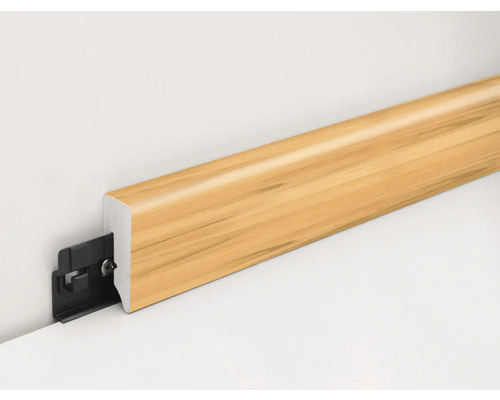 Sockelleiste mit Clipbefestigung an einer Wand