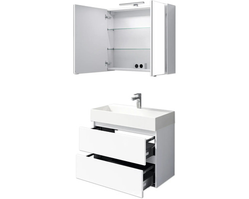 Weißer Waschtischunterschrank mit zwei Schubladen und Spiegelschrank mit offenen Türen und Regalen