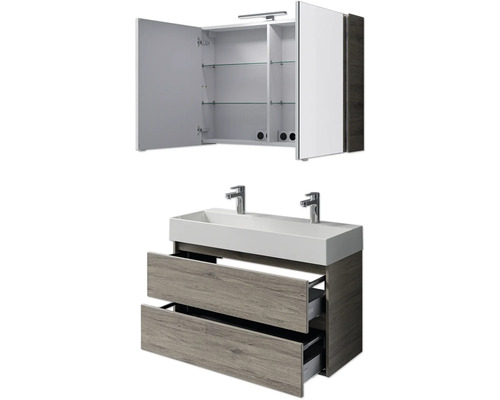 Waschtisch mit zwei Waschbecken, Unterschrank mit Schubladen und Spiegelschrank mit geöffneten Türen und Glasböden