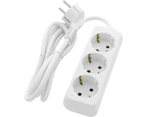Verlängerungskabel mit drei Steckdosen und Stecker