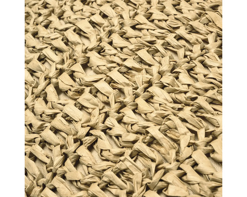 Nahaufnahme eines Kissens mit geflochtener Oberfläche