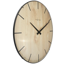 Wanduhr mit Holzoptik und schwarzem Rahmen