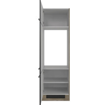 Offener Küchenhochschrank mit Regalböden