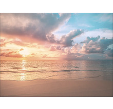 Strandlandschaft mit Meer und Sonnenuntergang