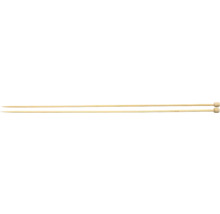 Zwei Stricknadeln aus Holz