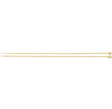 Zwei Stricknadeln aus Holz