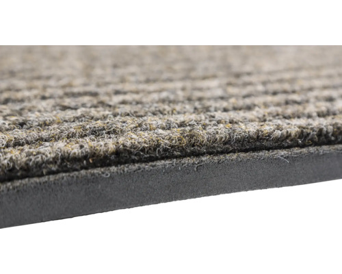 Detailansicht einer Fußmatte mit gerippter Oberfläche und Unterseite