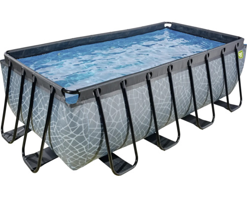 Rechteckiger Aufstellpool mit Stahlrahmen und Wasser