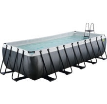 Rechteckiger Swimmingpool mit Stahlrahmen und Leiter
