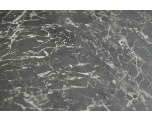 Nahaufnahme einer Arbeitsplatte mit Marmoroptik