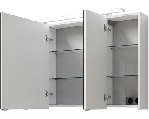 Geöffneter Spiegelschrank mit Glasablagen